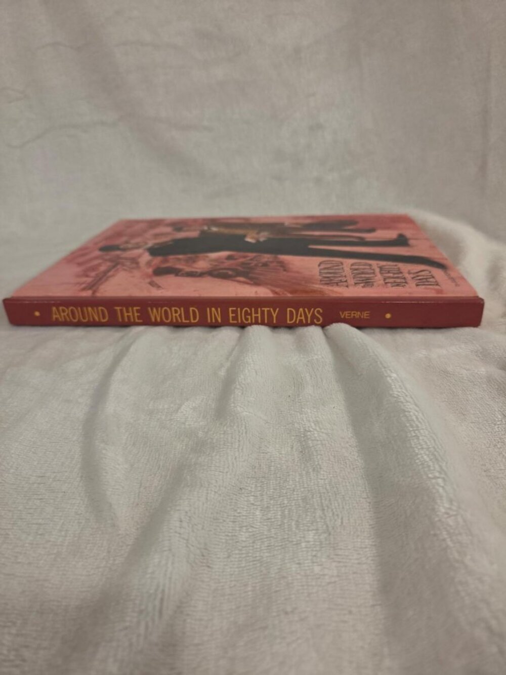 Vintage 1970 Jules Verne Around the World in Eighty Days Hardcover